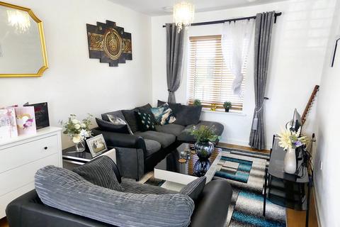 2 bedroom apartment for sale, Cornwell Avenue, Crawley RH10
