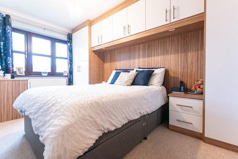 21 Bramshill Close, Birchwood, Warrington, WA3 6TY