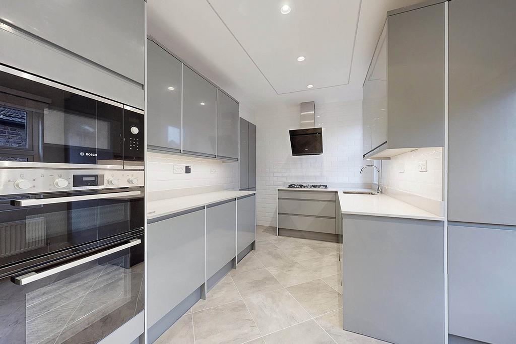 North View Road, London, N8 3 bed flat to rent £2,448 pcm (£565 pw)