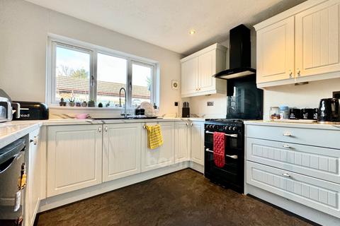 69 Aitken Drive, Beith, KA15 2ER