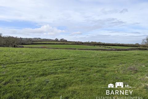 Land for sale, '3.1 Acres' High Street, Ludgershall nr Thame HP18