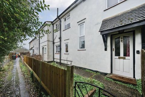 14 Everard Lane, Caterham, CR3 6QS