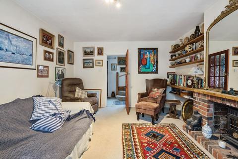 14 Everard Lane, Caterham, CR3 6QS