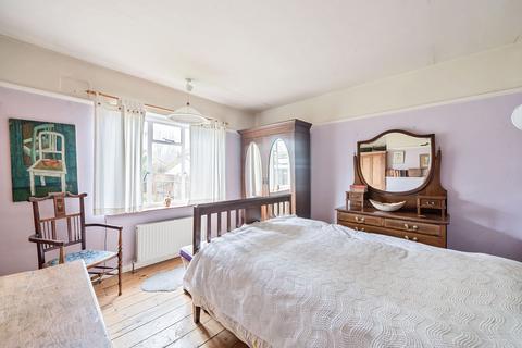 14 Everard Lane, Caterham, CR3 6QS