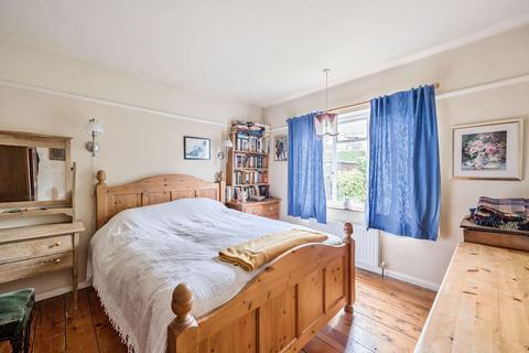 14 Everard Lane, Caterham, CR3 6QS