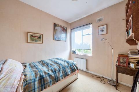14 Everard Lane, Caterham, CR3 6QS