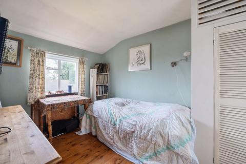14 Everard Lane, Caterham, CR3 6QS
