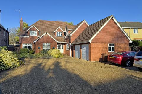 6 bedroom detached house for sale, Bixley Lane, Ipswich IP4