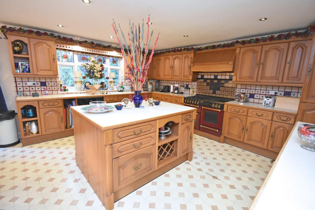 Bixley Lane, Ipswich IP4 6 bed detached house for sale £895,000