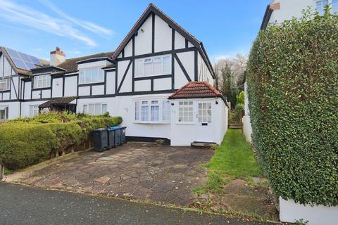 48 The Glade, Coulsdon, CR5 1SL