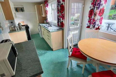 48 The Glade, Coulsdon, CR5 1SL