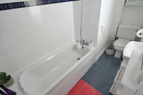 48 The Glade, Coulsdon, CR5 1SL