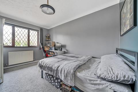 3 Fox Dell, Storrington, Pulborough, RH20 4JY