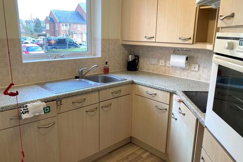 1 bedroom flat for sale, Cathedral Court, London Road