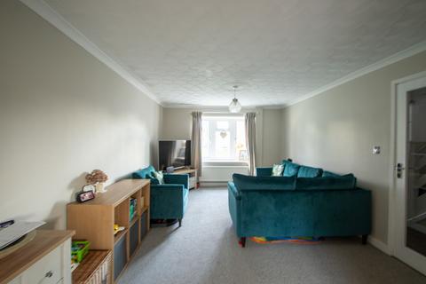 3 bedroom terraced house for sale, Howe Road, Haverhill CB9