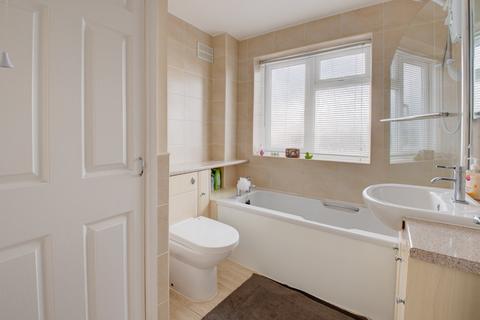 39 Bittern Walk, Brierley Hill, DY5 2QB