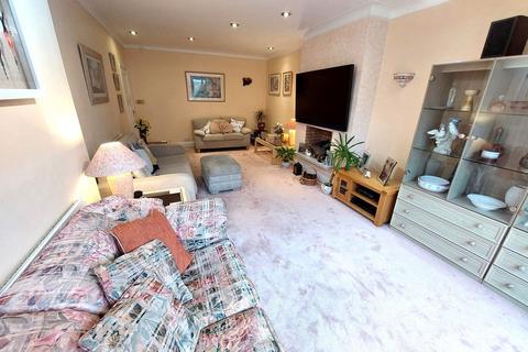 4 bedroom semi-detached house for sale, Park Road, Prestwich, M25