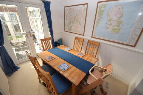 17 Cavalier Drive, Apperley Bridge, Bradford, BD10 0UF