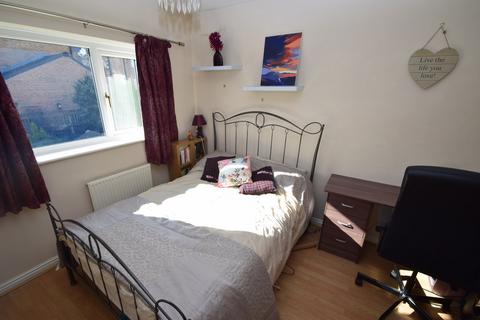 17 Cavalier Drive, Apperley Bridge, Bradford, BD10 0UF