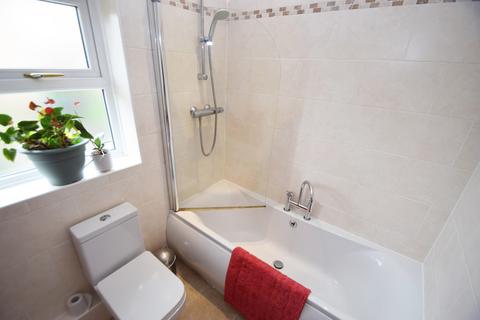 17 Cavalier Drive, Apperley Bridge, Bradford, BD10 0UF