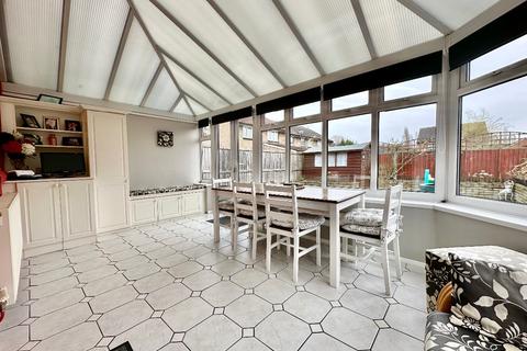 31 Camellia Close, Romford, RM3 0XW