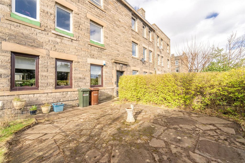 Private Gdn Front