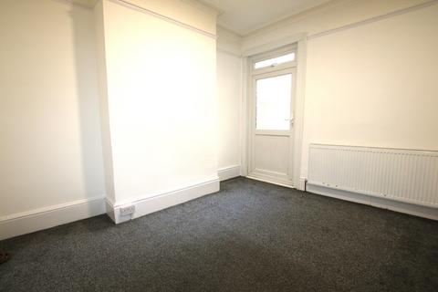 3 bedroom semi-detached house to rent, Harrow