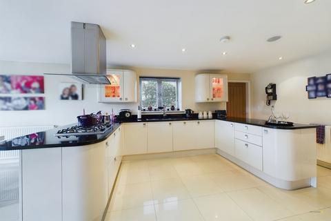 4 bedroom detached house for sale, Alrewas Road, Kings Bromley