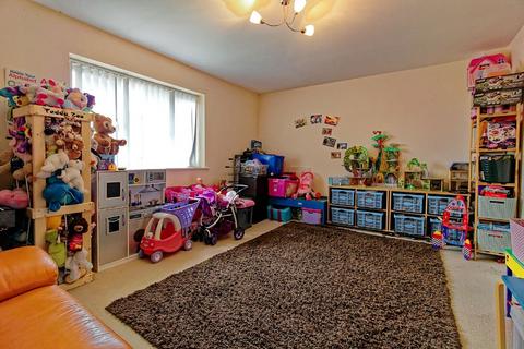 62 Carty Road, Hamilton, Leicester, LE5 1QS