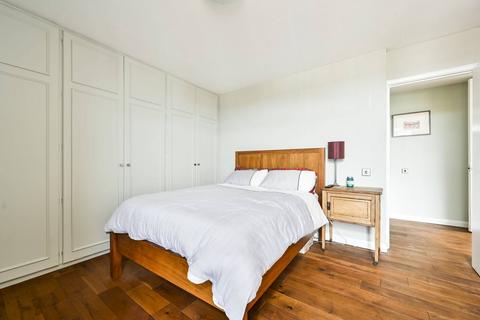 2 bedroom flat for sale, Holyport Road, Crabtree Estate, London, SW6