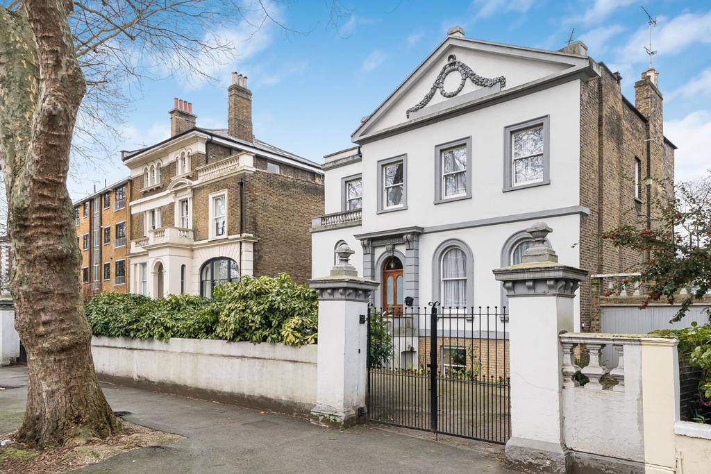 Highbury New Park, Highbury, London 8 bed detached house for sale £