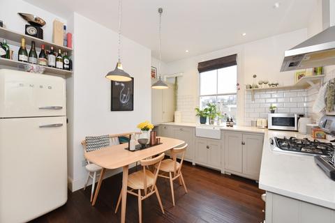 2 bedroom apartment for sale, Upper Apartment, London E9