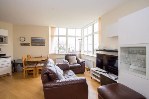 2 bedroom flat for sale, Headlands, Hayes Point, Sully