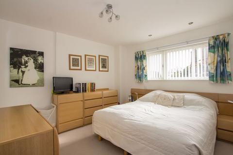 16 Balmoral Quays, Penarth, CF64 3NS