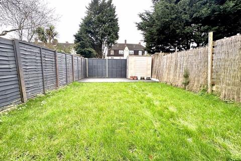 3 bedroom terraced house for sale, Horsecroft Road, Edgware