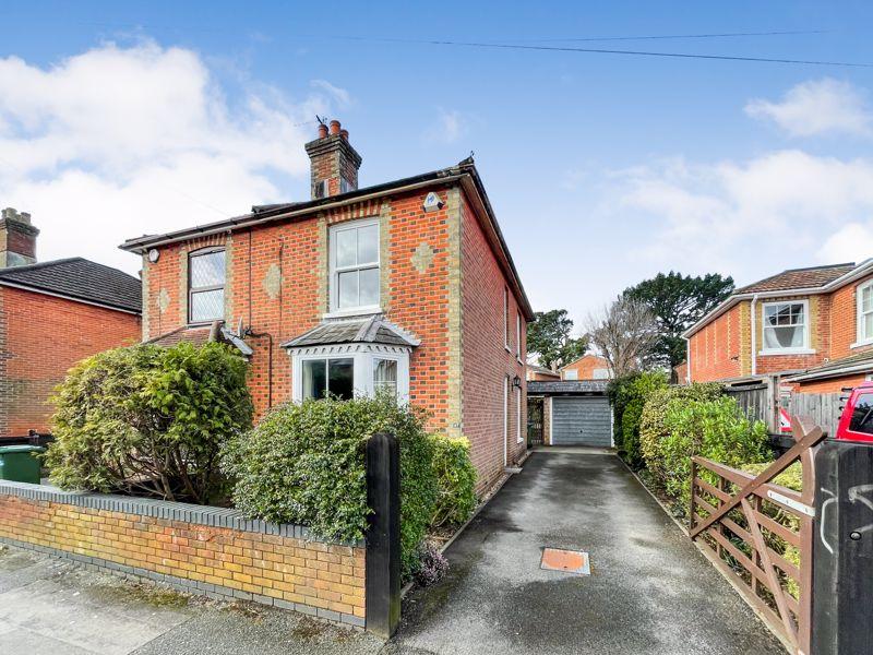 Brook Road, Bitterne, SO18 3 bed semidetached house for sale £280,000