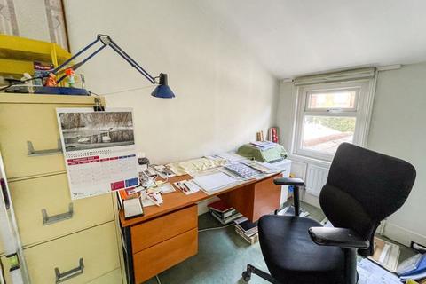 47 Brook Road, Bitterne, Southampton, SO18 6AZ