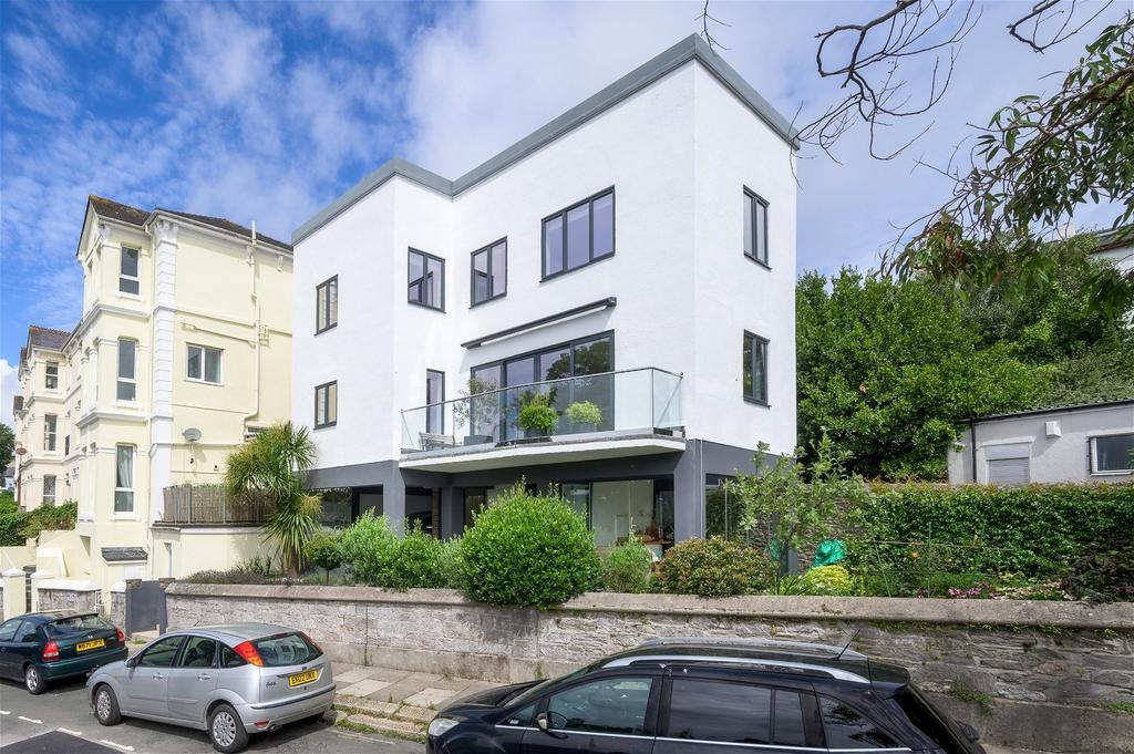 Hillsborough, Plymouth PL4 3 bed detached house for sale £475,000