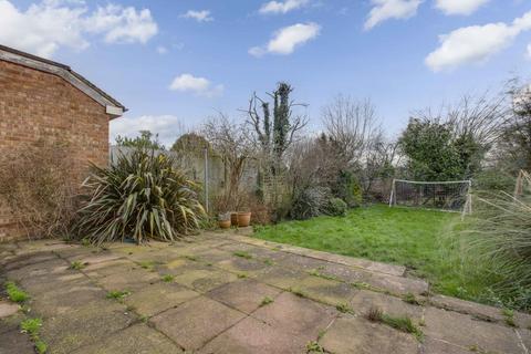25 Beechwood Close, Amersham, HP6 6QU