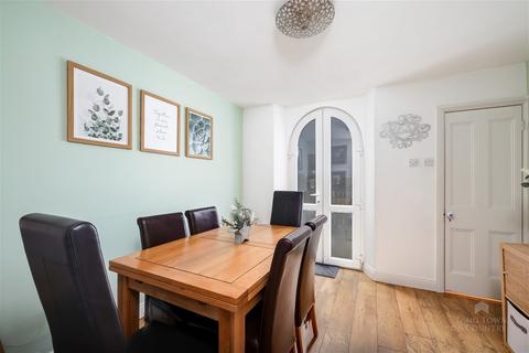 45 Higher Compton Road, Plymouth, PL3 5HZ