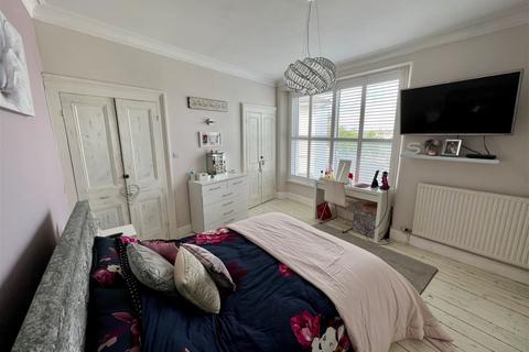 45 Higher Compton Road, Plymouth, PL3 5HZ