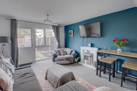 2 bedroom end of terrace house for sale, Pennine Road, Bromsgrove, Worcestershire, B61