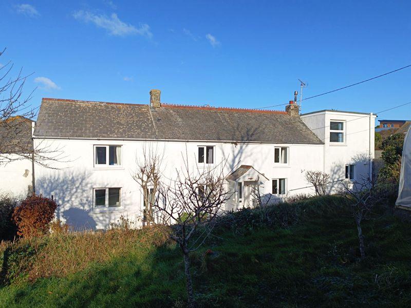 Holywell Bay, Newquay TR8 3 bed semidetached house for sale £450,000