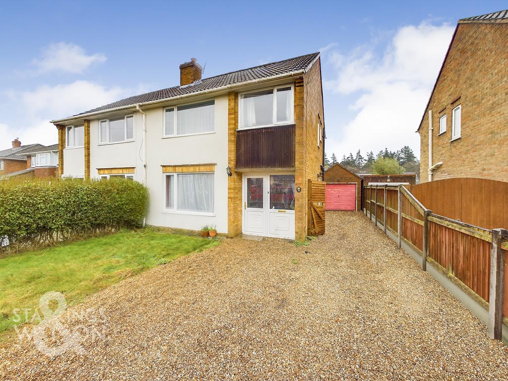 Armstrong Road, Thorpe St Andrew, Norwich 3 bed semidetached house for