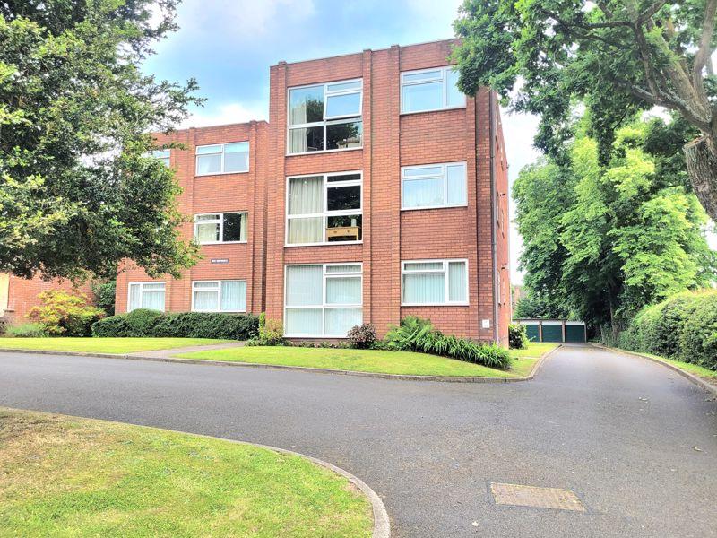 Station Road, Sutton Coldfield, B73 5JZ 2 bed apartment for sale £190,000