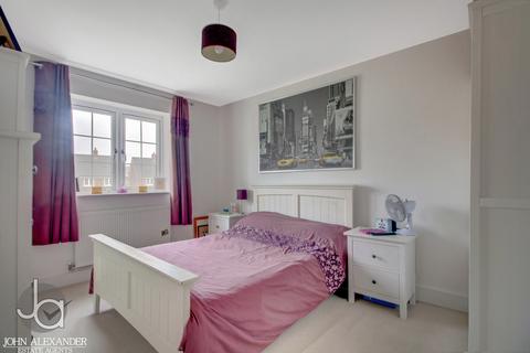 25 Berryfield Close, Tiptree, Colchester, CO5 0FQ