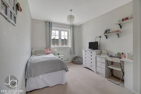 25 Berryfield Close, Tiptree, Colchester, CO5 0FQ