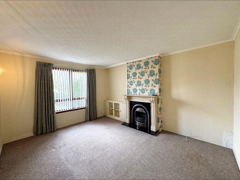 Kinellar Drive, Scotstounhill 4 bed semidetached house for sale £195,000