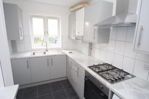 17 Rayners Gardens, Northolt, UB5 6PY