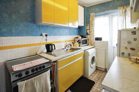 25 The Fairway, Northolt, UB5 4SL
